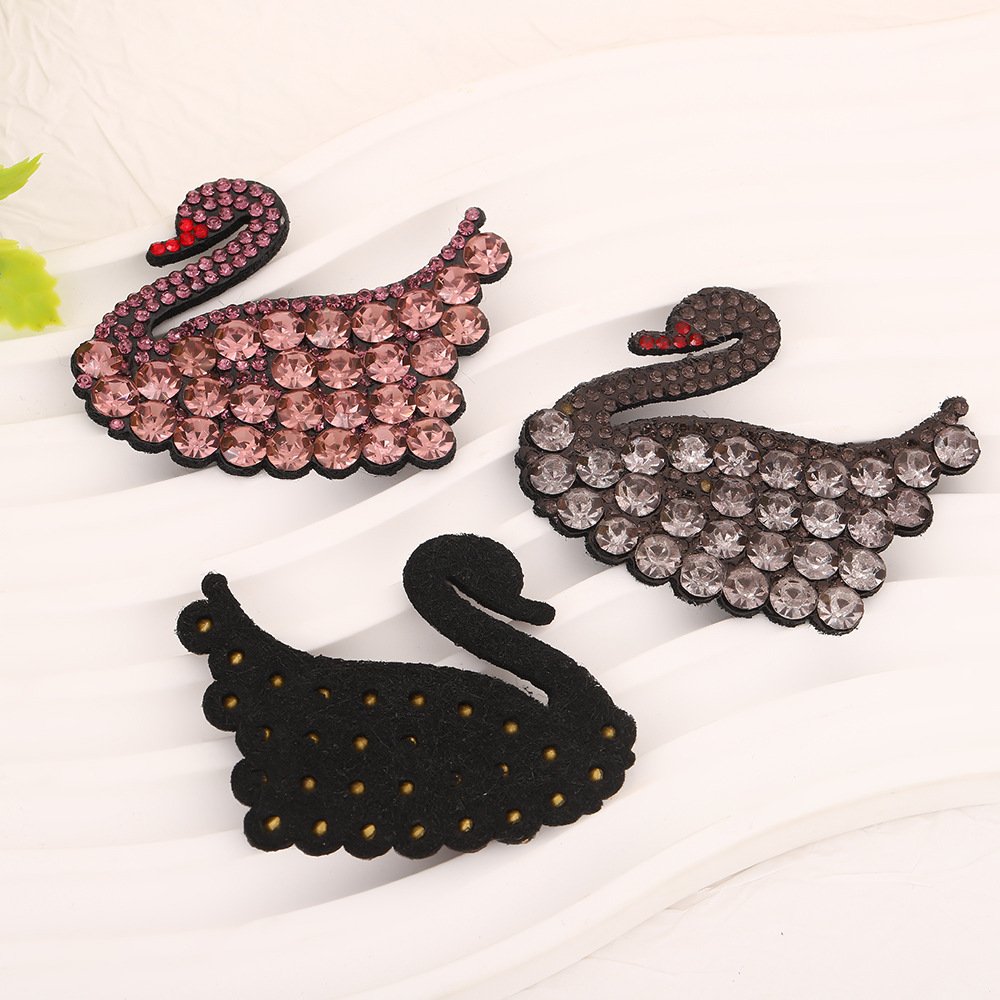 Classic Swan Rhinestone Iron-On Patch – Full Diamond DIY Heat Transfer Applique for Clothing Decoration