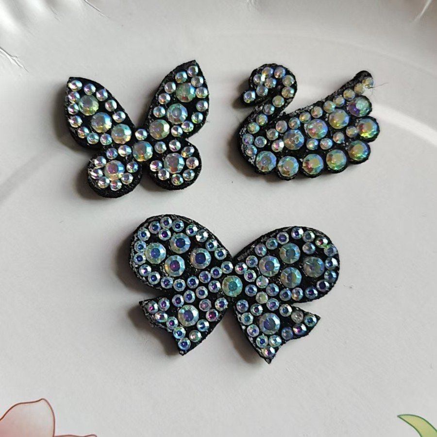 Classic Swan Rhinestone Iron-On Patch – Full Diamond DIY Heat Transfer Applique for Clothing Decoration