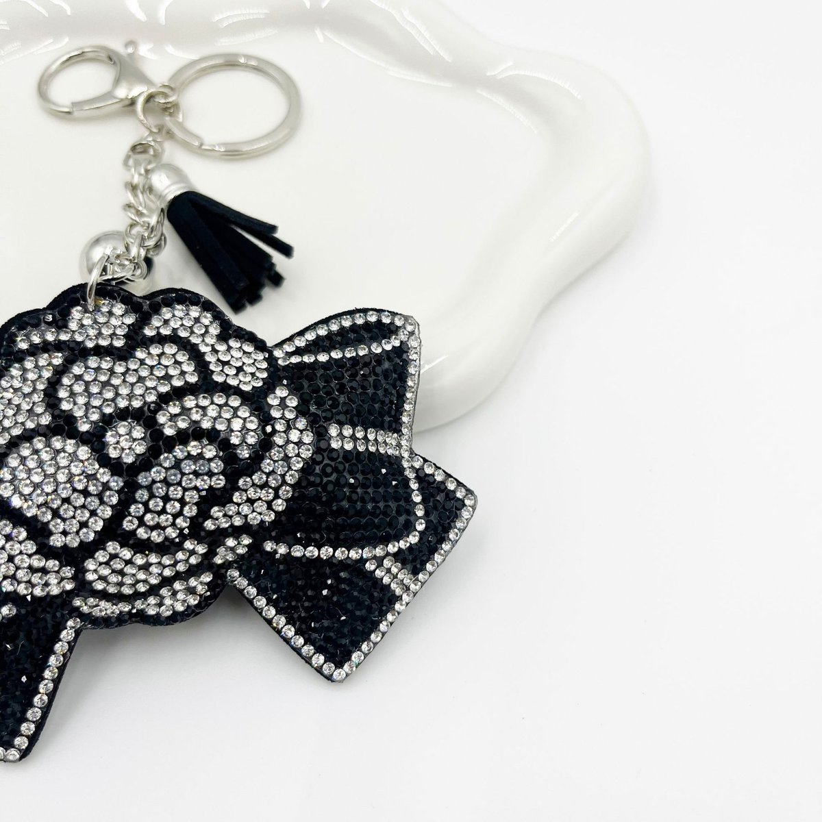 Chic Black Rose Rhinestone Bow Keychain – Designer-Style Suede Bag & Car Charm