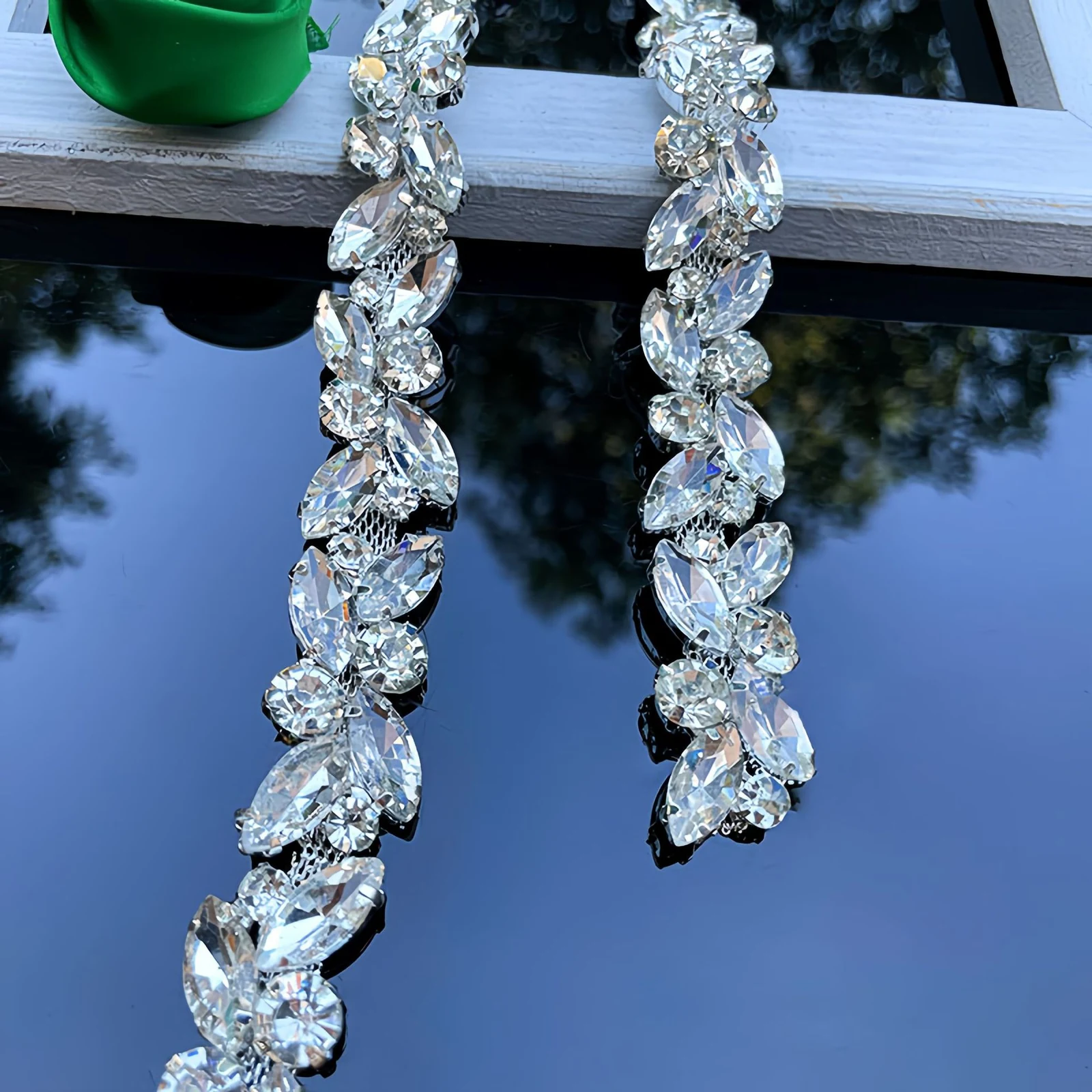 Wheat-ear marquise glass rhinestone chain with iron four-prong and copper D-prong options