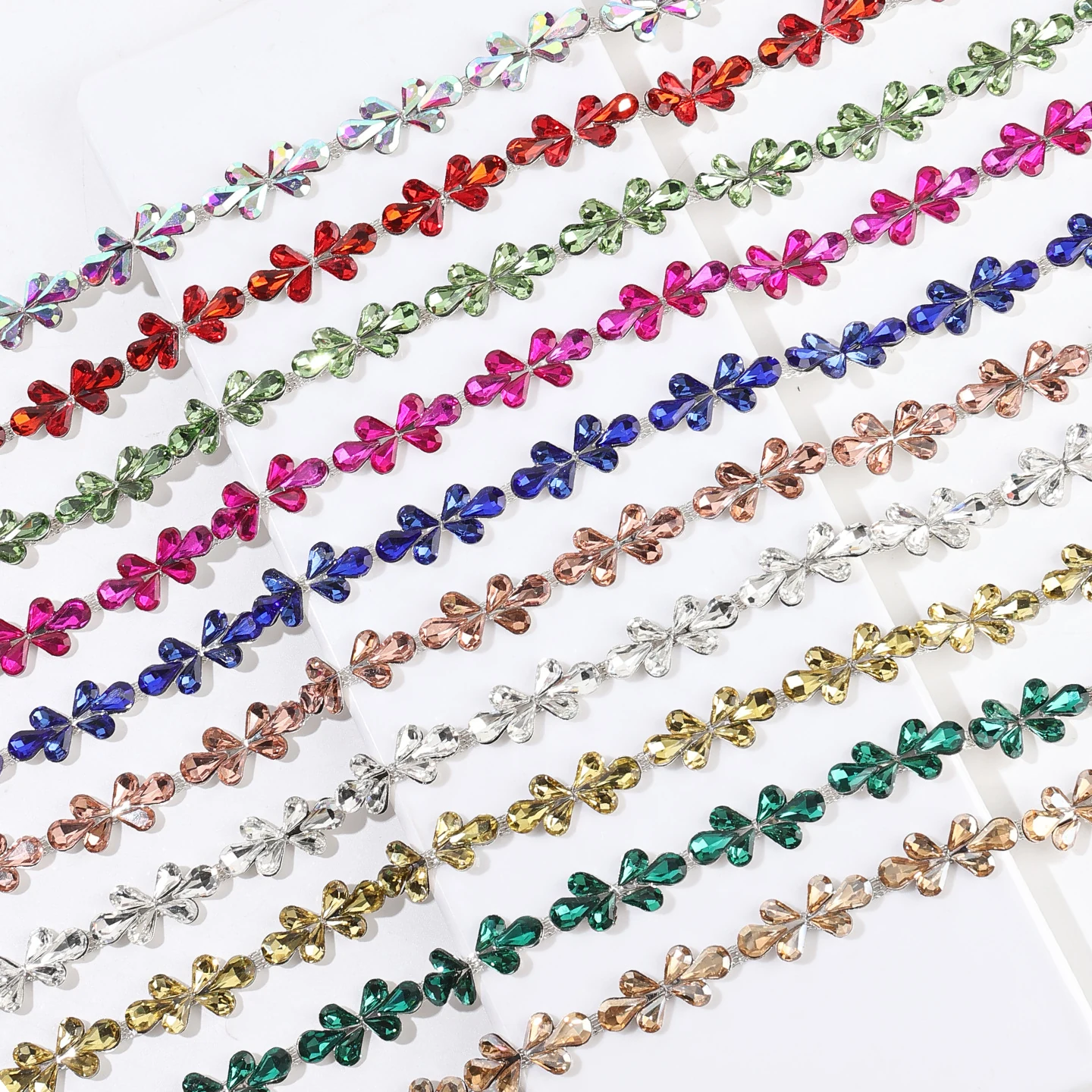 Four-Leaf Clover Crystal Rhinestone Chain product image 2