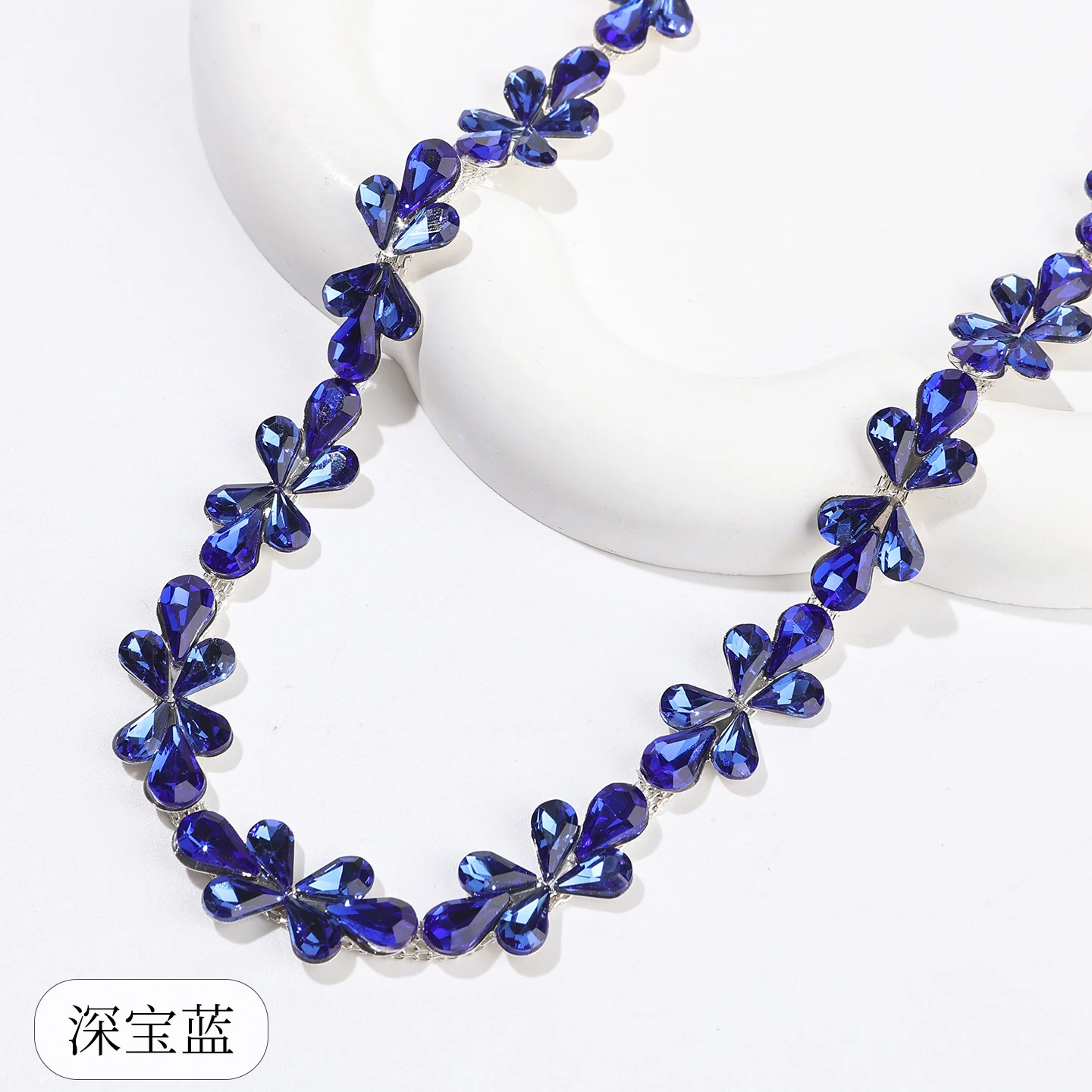 Four-Leaf Clover Crystal Rhinestone Chain product image 8