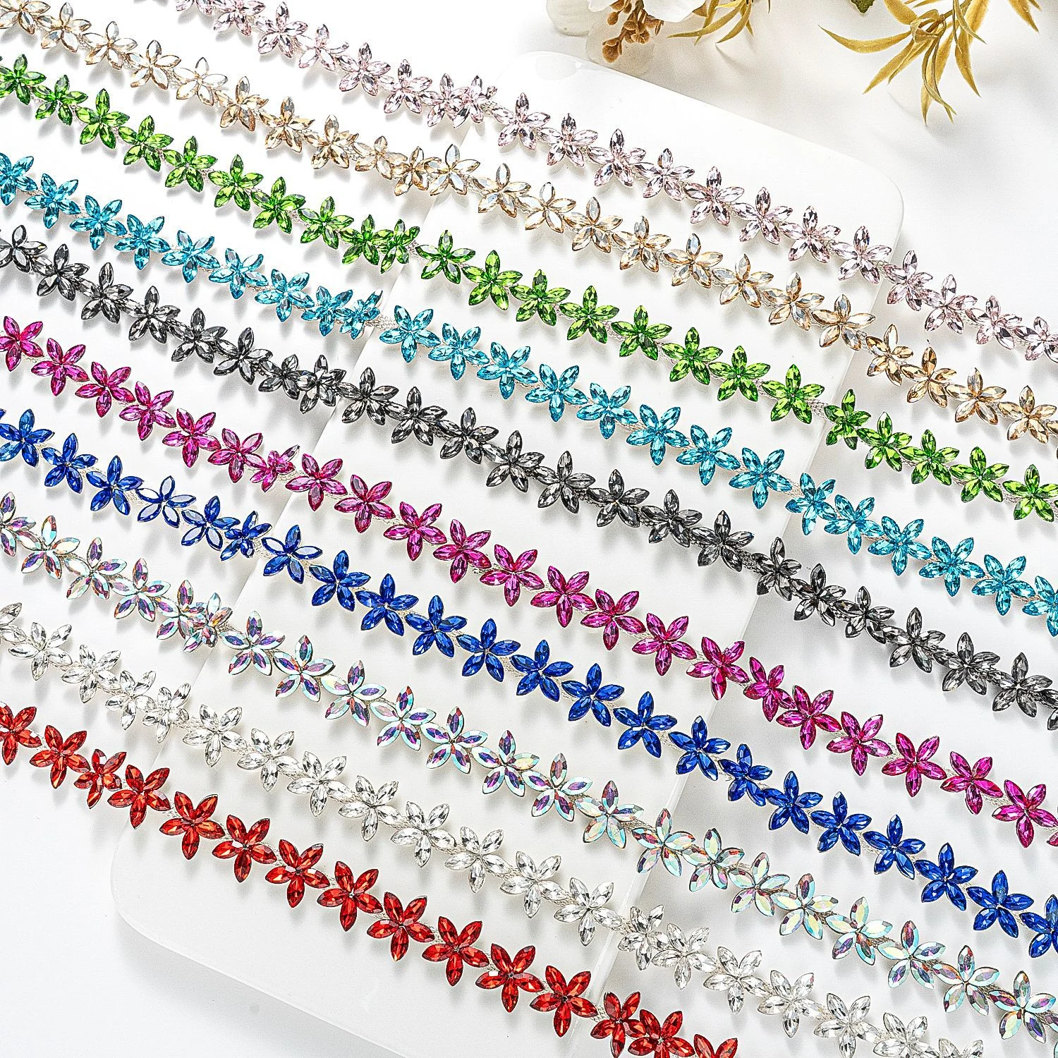 Five-point star rhinestone chain in eleven crystal colors