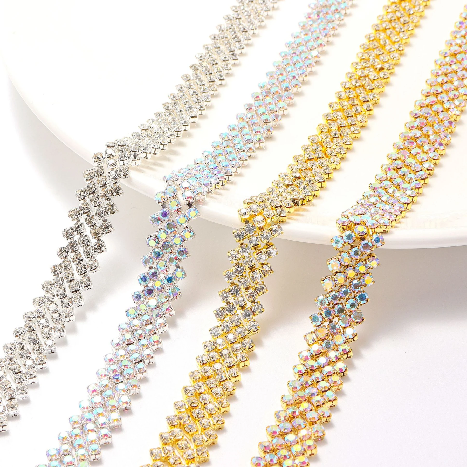 Diagonal five-row rhinestone chain on silver and gold bases